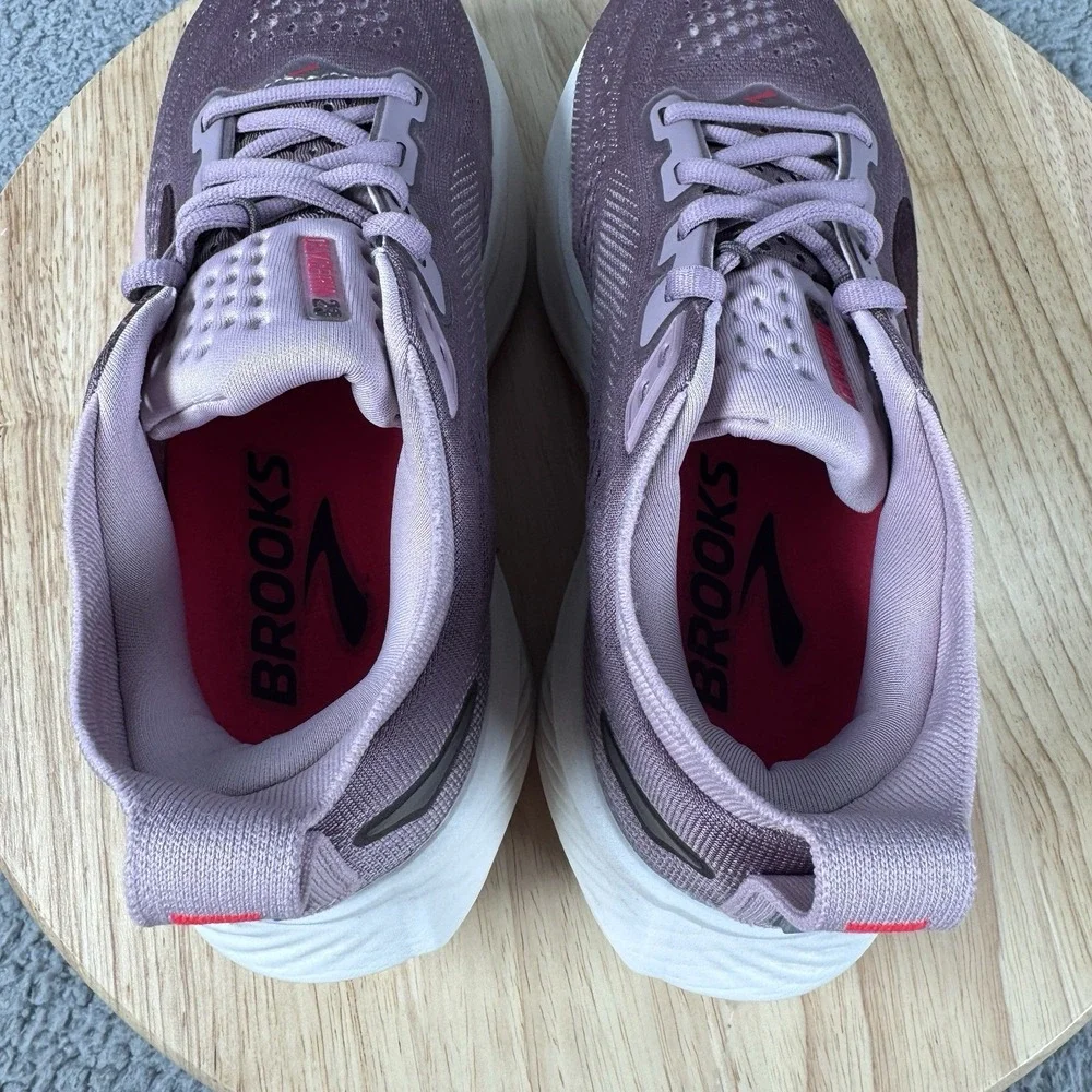 Brooks Glycerin 23 Womens Size 6 B Elderberry Peppercorn Running 1204651B519